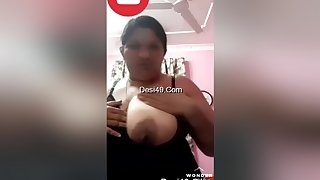 Today Exclusive- Horny Punjabi Bhabhi Showing Her Big Boobs To Lover
